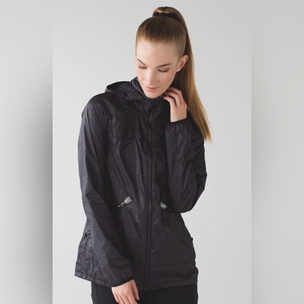 Lululemon Miss Misty Desert Snake Embossed Packable Water Resistant Jacket